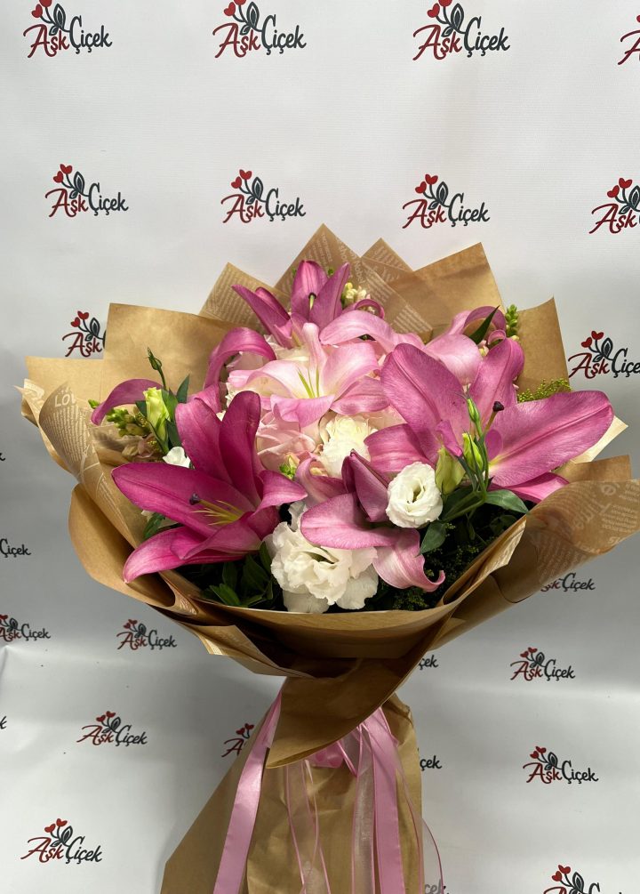 Pembe Lilyumlu Şahane Buket