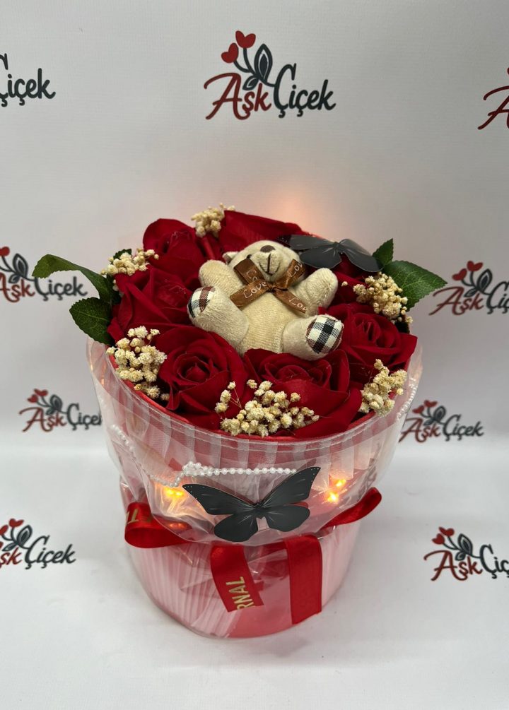 Kırmızı Işıklı Yapay Gül